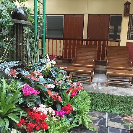 Siriwan Guesthouse Chiang Mai Exterior foto
